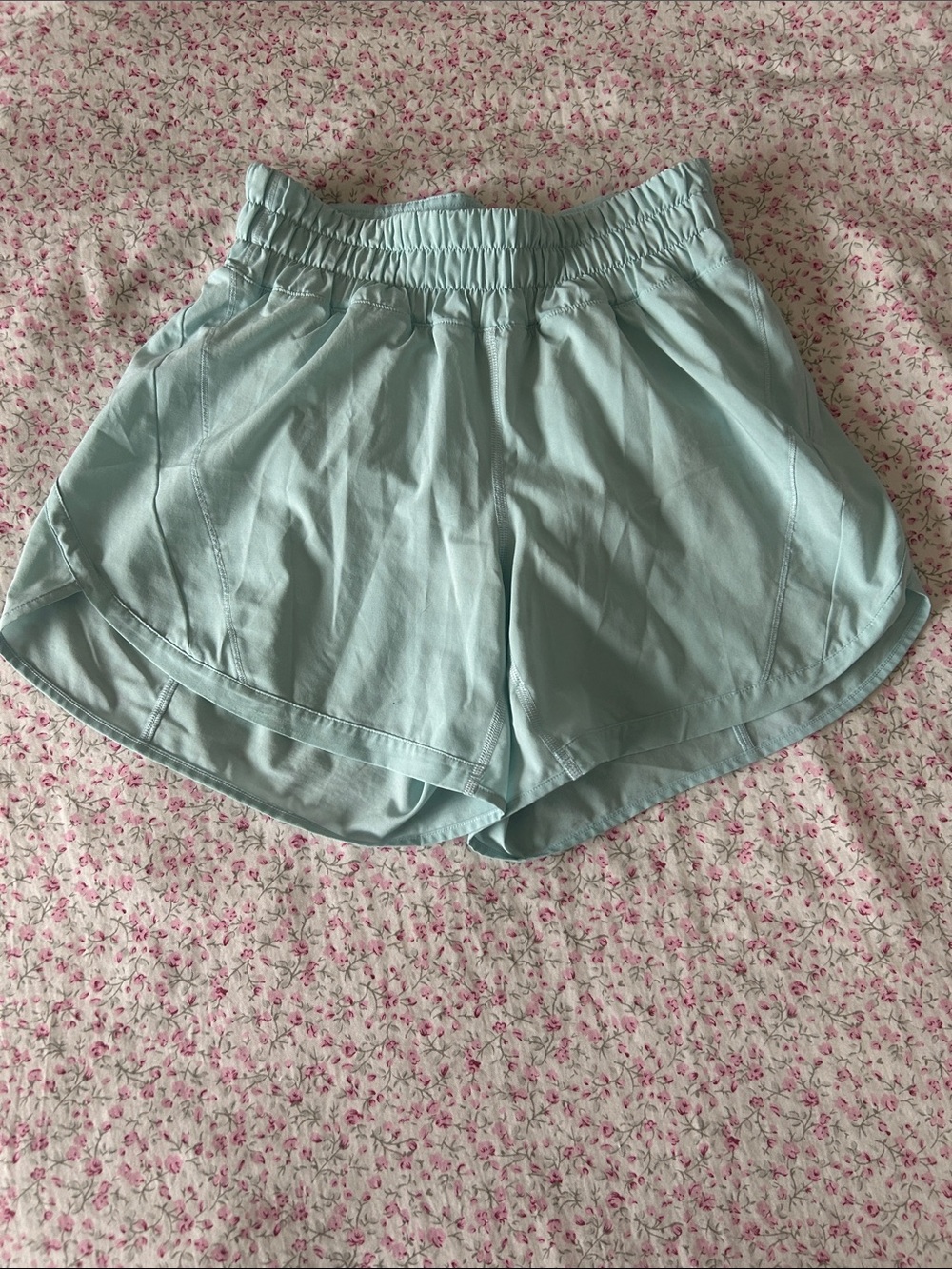 Lululemon Women’s Light Blue Elastic Waist Athletic Shorts